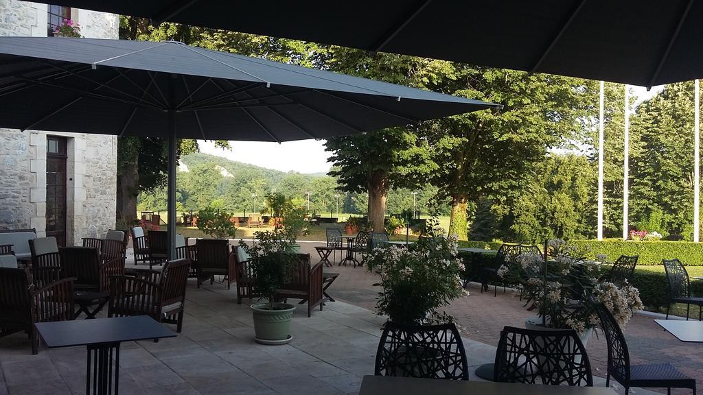 Chateau La Fleunie - Et Restaurant Hotel