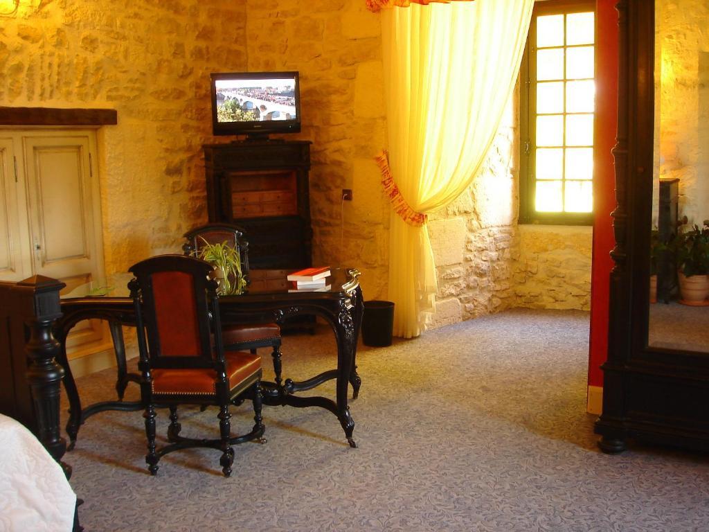 Chateau La Fleunie - Et Restaurant Condat-sur-Vezere