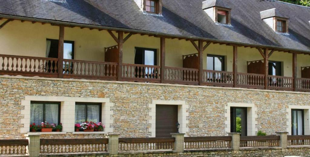 Chateau La Fleunie - Et Restaurant