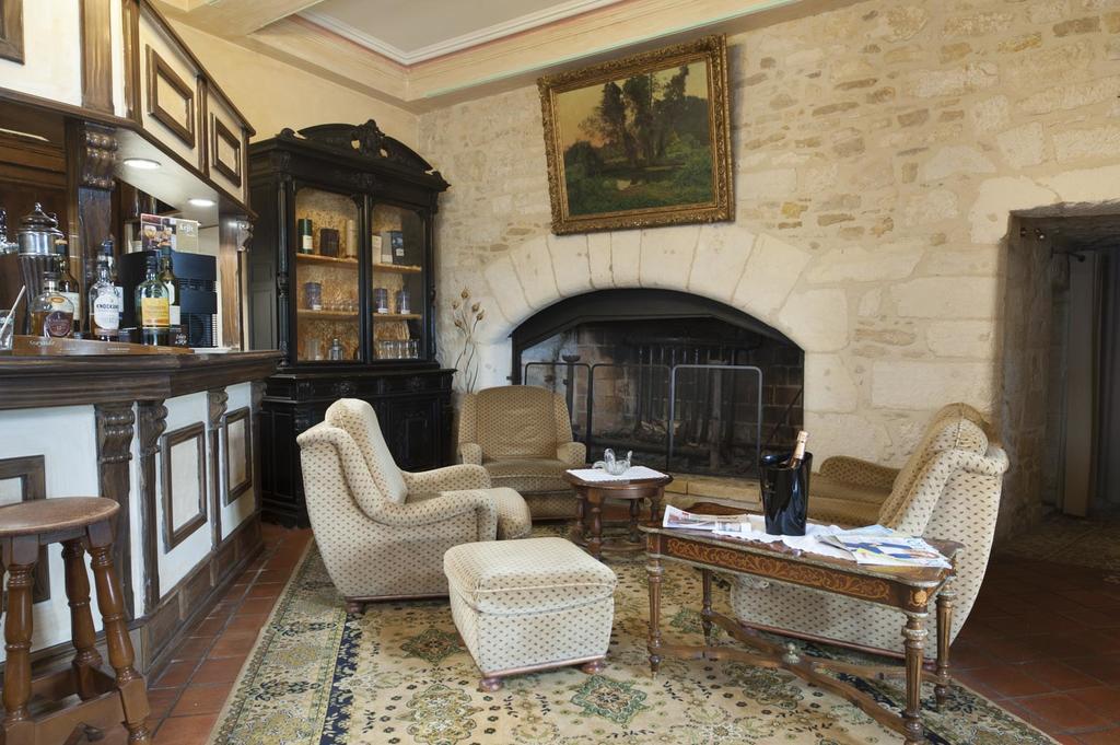 Chateau La Fleunie - Et Restaurant Hotel Condat-sur-Vezere