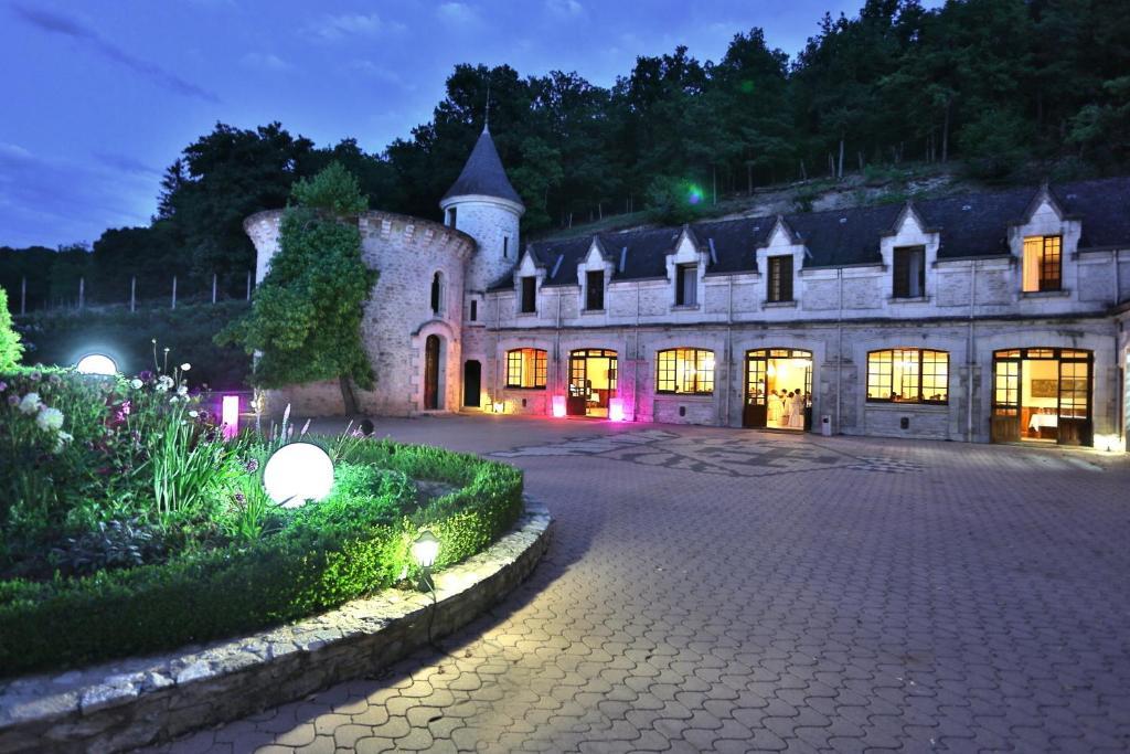 Chateau La Fleunie - Et Restaurant