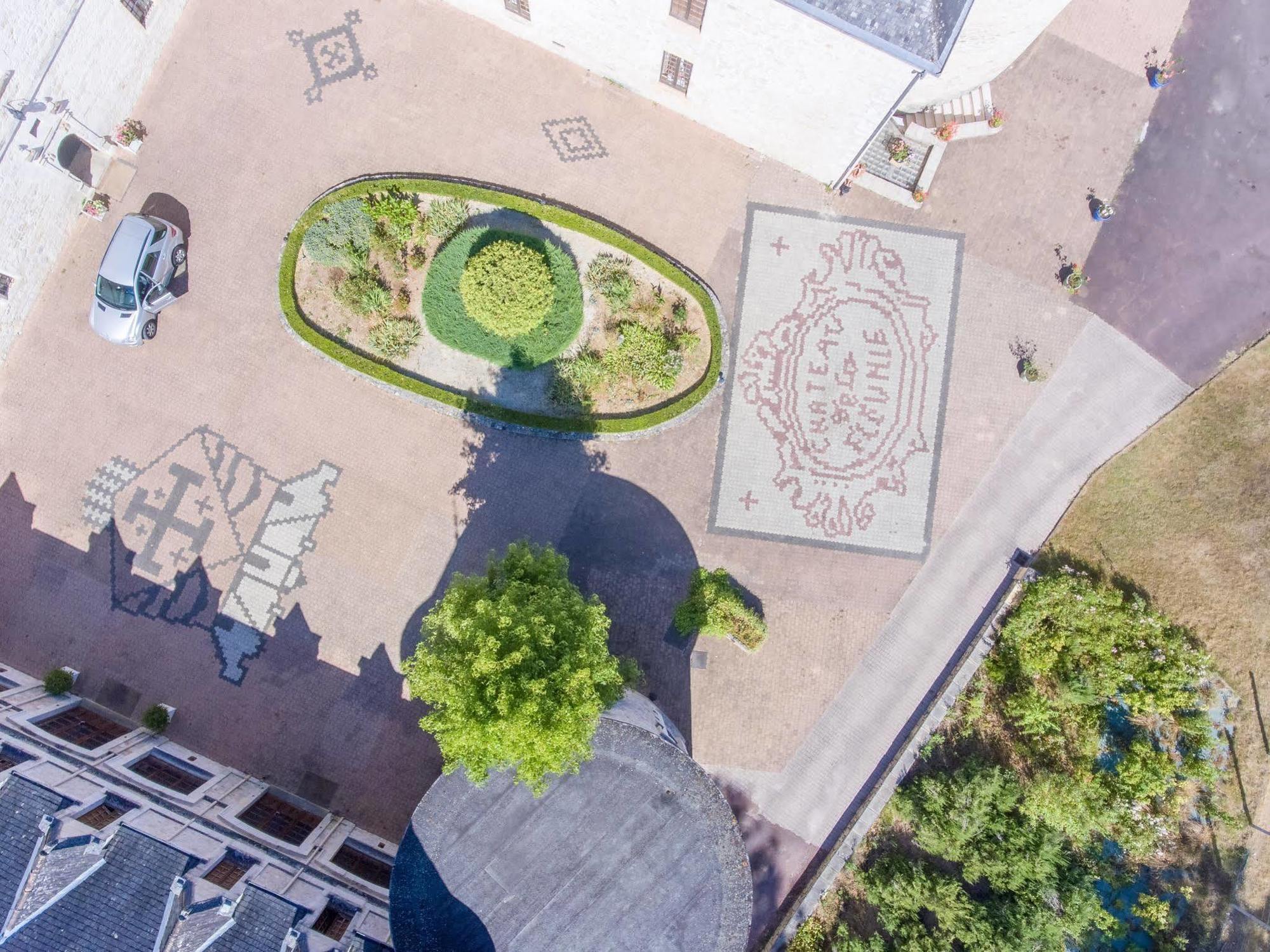 Hotel Chateau La Fleunie - Et Restaurant 4*